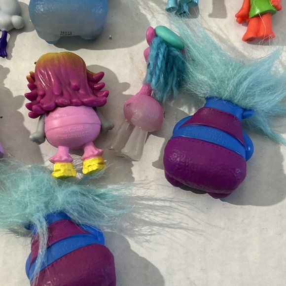 DreamWorks Trolls World Tour Toy Dolls HUGE Lot Figures - Picture 11 of 12